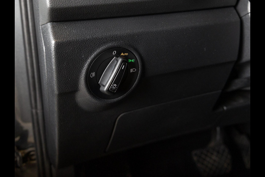 Volkswagen T-Roc 1.5 TSI Life / 150pk / Achteruitrij camera / Stoelverwarming /