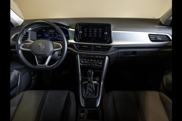Volkswagen T-Roc 1.5 TSI Life / 150pk / Achteruitrij camera / Stoelverwarming /