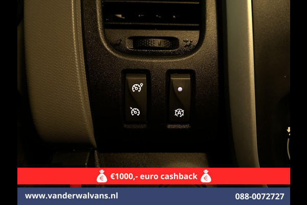 Renault Trafic 1.6 dCi L1H1 Euro6 Airco | Navigatie | Cruisecontrol | Trekhaak | Parkeersensoren Bijrijdersbank
