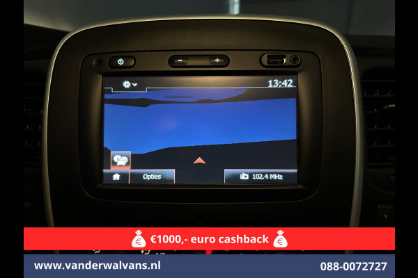 Renault Trafic 1.6 dCi L1H1 Euro6 Airco | Navigatie | Cruisecontrol | Trekhaak | Parkeersensoren Bijrijdersbank