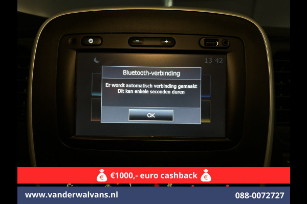 Renault Trafic 1.6 dCi L1H1 Euro6 Airco | Navigatie | Cruisecontrol | Trekhaak | Parkeersensoren Bijrijdersbank