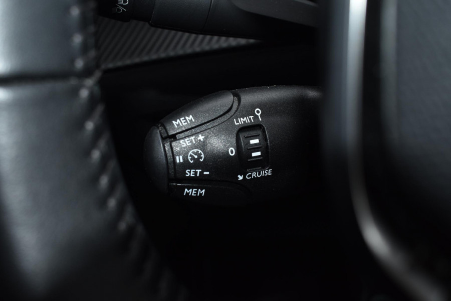 Peugeot 208 1.2 PureTech 100PK Allure Pack | Camera | Carplay | Keyless | Incl. garantie