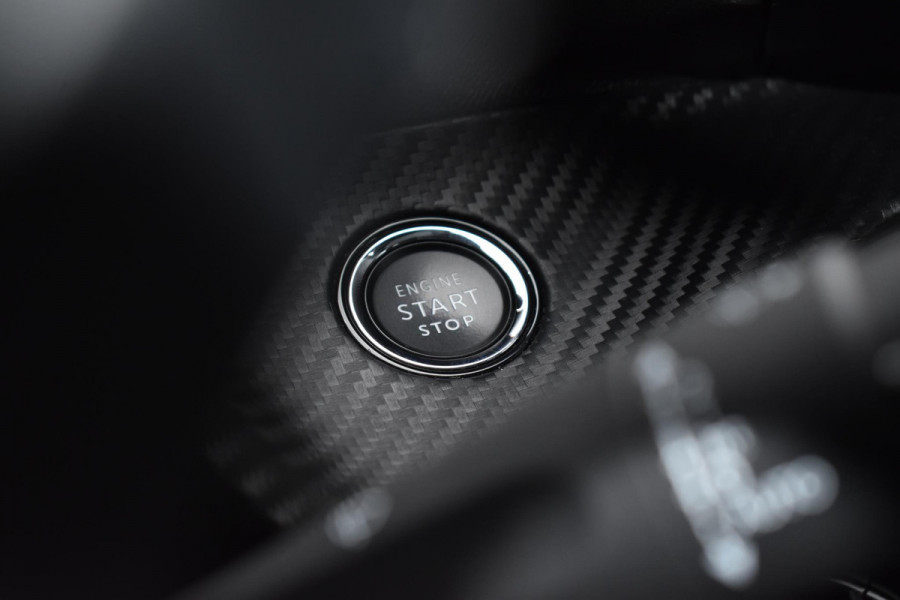 Peugeot 208 1.2 PureTech 100PK Allure Pack | Camera | Carplay | Keyless | Incl. garantie