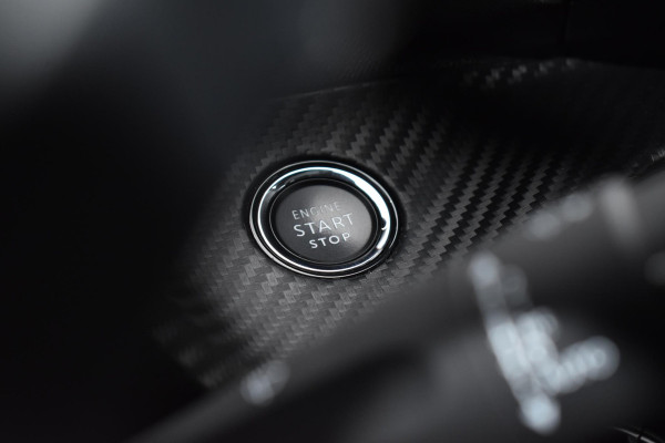 Peugeot 208 1.2 PureTech 100PK Allure Pack | Camera | Carplay | Keyless | Incl. garantie