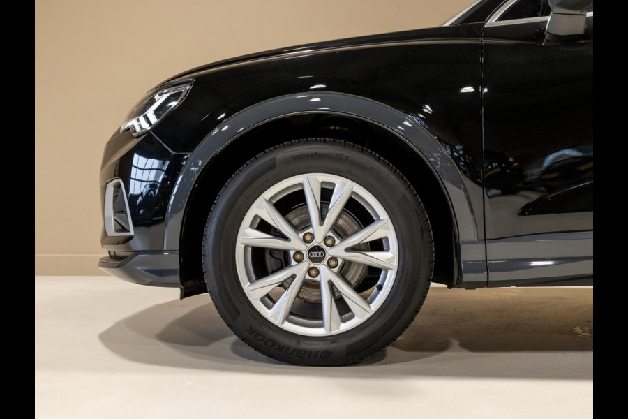 Audi Q3 35 TFSI Business Edition / 150pk / Keyless / Apple Carplay / Stoelverwarming /