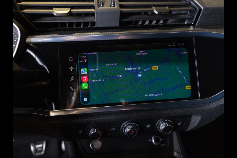 Audi Q3 35 TFSI Business Edition / 150pk / Keyless / Apple Carplay / Stoelverwarming /