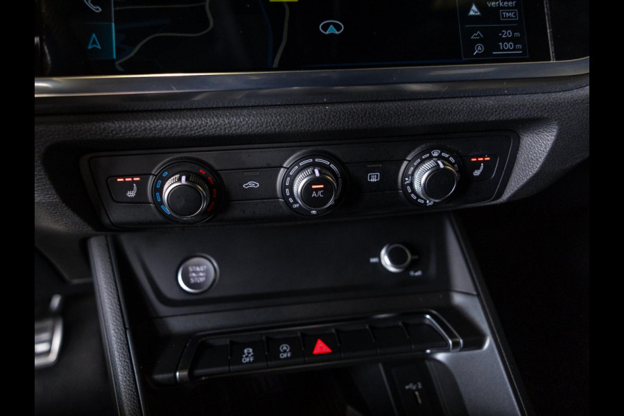Audi Q3 35 TFSI Business Edition / 150pk / Keyless / Apple Carplay / Stoelverwarming /