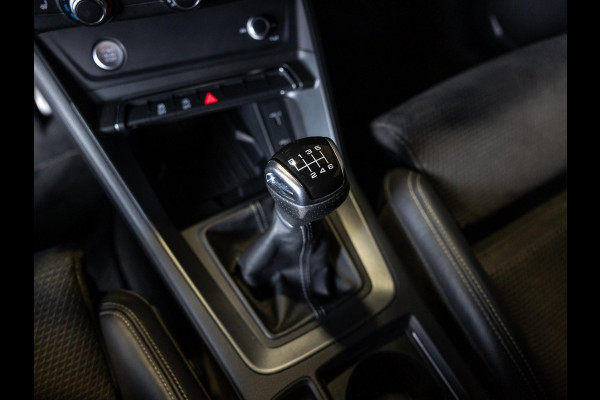 Audi Q3 35 TFSI Business Edition / 150pk / Keyless / Apple Carplay / Stoelverwarming /