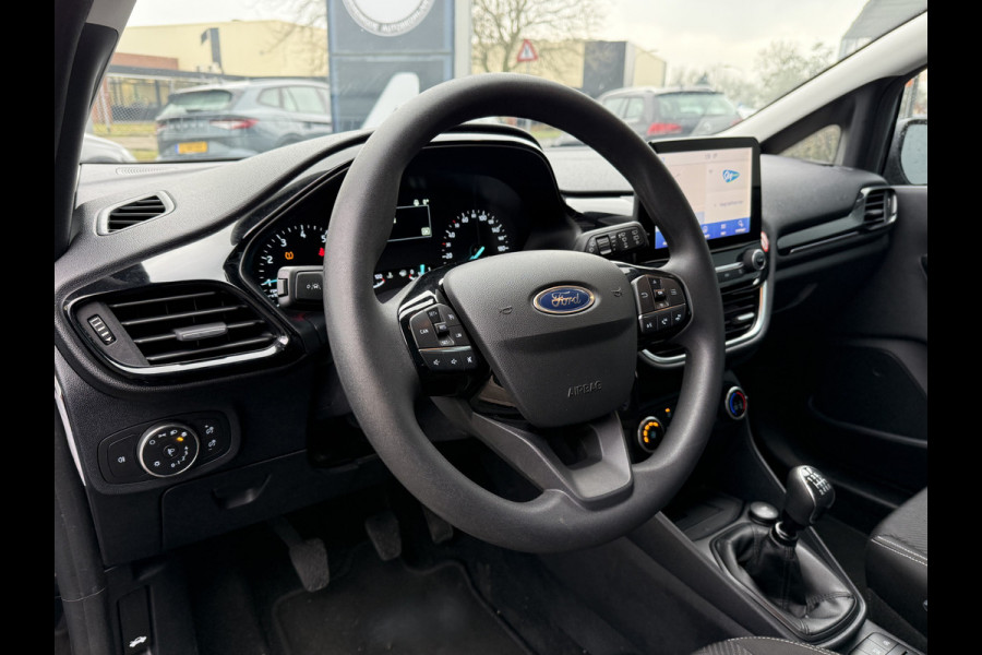 Ford Fiesta BWJ 2022 | 1.0I 100PK Titanium | AIRCO | NAVI | CRUISE | CARPLAY | PDC |