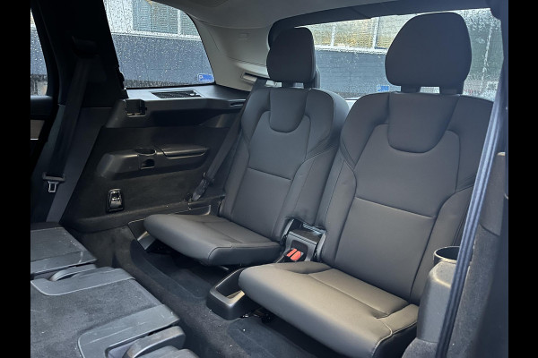 Volvo XC90 2.0 T8 Recharge AWD Ultra Dark 7-Persoons | Luchtvering | Vol Opties | Head-Up | Winterpakket | Harman & Kardon | Panoramadak | Memory Stoelen | Matrix-LED | 360 Camera | Rijklaar met Volledige Volvo Fabrieksgarantie