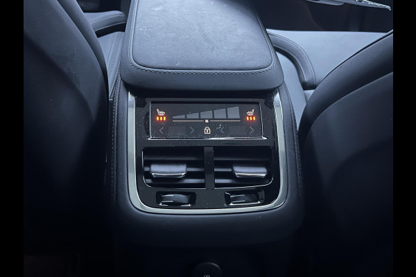 Volvo XC90 2.0 T8 Recharge AWD Ultra Dark 7-Persoons | Luchtvering | Vol Opties | Head-Up | Winterpakket | Harman & Kardon | Panoramadak | Memory Stoelen | Matrix-LED | 360 Camera | Rijklaar met Volledige Volvo Fabrieksgarantie