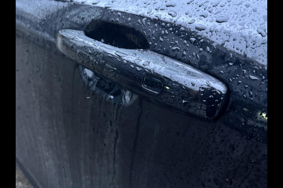 Volvo XC90 2.0 T8 Recharge AWD Ultra Dark 7-Persoons | Luchtvering | Vol Opties | Head-Up | Winterpakket | Harman & Kardon | Panoramadak | Memory Stoelen | Matrix-LED | 360 Camera | Rijklaar met Volledige Volvo Fabrieksgarantie