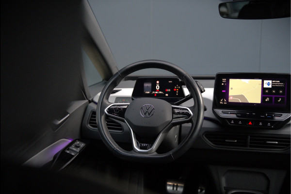 Volkswagen ID.3 First Plus 58 kWh | Stoelverwarming | Stuurverwarming | Camera | Adaptive Cruise Control | Navigatie | Keyless | Parkeersensoren | LED | Apple Carplay | BTW | NAP |