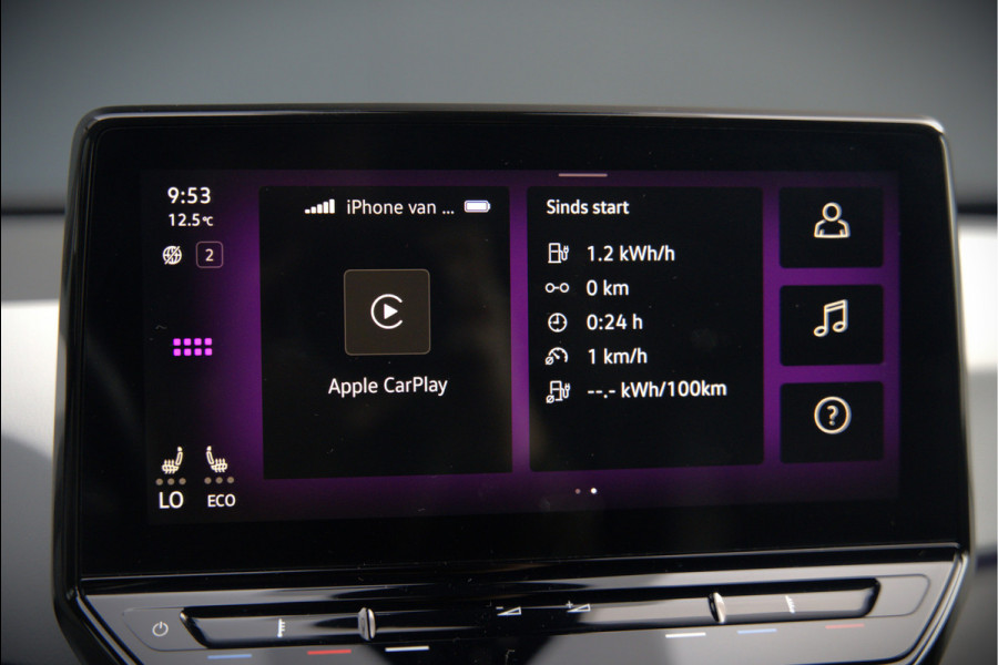 Volkswagen ID.3 First Plus 58 kWh | Stoelverwarming | Stuurverwarming | Camera | Adaptive Cruise Control | Navigatie | Keyless | Parkeersensoren | LED | Apple Carplay | BTW | NAP |