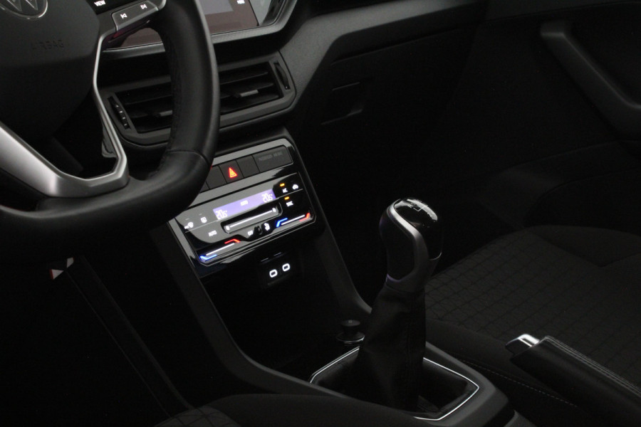 Volkswagen T-Cross 1.0 TSI Life Achteruitrijcamera/Adapt.cruise/all season banden/Reef Blue metallic