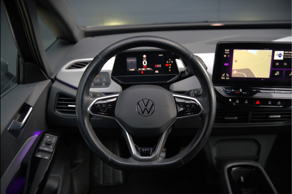 Volkswagen ID.3 First Plus 58 kWh | Stoelverwarming | Stuurverwarming | Camera | Adaptive Cruise Control | Navigatie | Keyless | Parkeersensoren | LED | Apple Carplay | NAP |