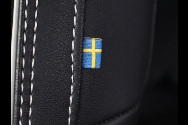 Volvo XC40 Recharge P8 AWD R Design | SOH 90% | Panoramadak | Trekhaak | Adaptive cruise | Harman/Kardon | Achterbankverwarming | 360 Camera | Carplay | Keyless