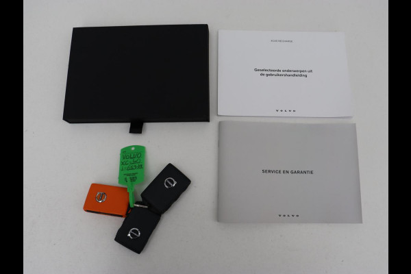 Volvo XC40 Recharge P8 AWD R Design | SOH 90% | Panoramadak | Trekhaak | Adaptive cruise | Harman/Kardon | Achterbankverwarming | 360 Camera | Carplay | Keyless