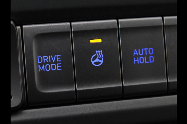 Hyundai Kona EV Premium 64 kWh | 3-Fase | SOH 100% | Leder | Stoelventilatie | Adaptive cruise | Camera | Carplay | Achterbankverwarming | Navigatie | Keyless