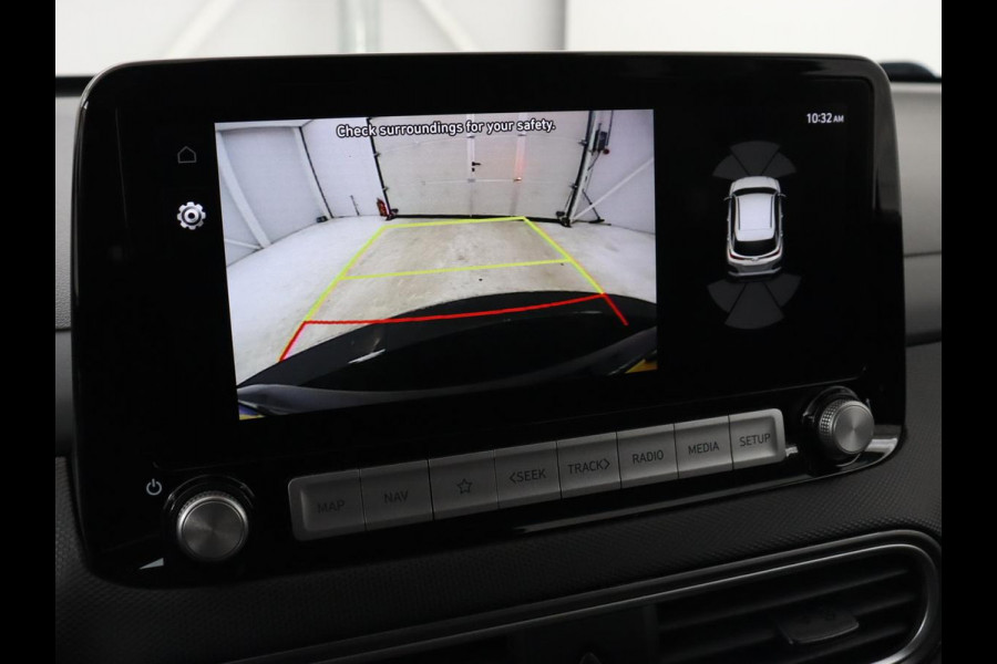 Hyundai Kona EV Premium 64 kWh | 3-Fase | SOH 100% | Leder | Stoelventilatie | Adaptive cruise | Camera | Carplay | Achterbankverwarming | Navigatie | Keyless