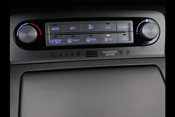 Hyundai Kona EV Premium 64 kWh | 3-Fase | SOH 100% | Leder | Stoelventilatie | Adaptive cruise | Camera | Carplay | Achterbankverwarming | Navigatie | Keyless