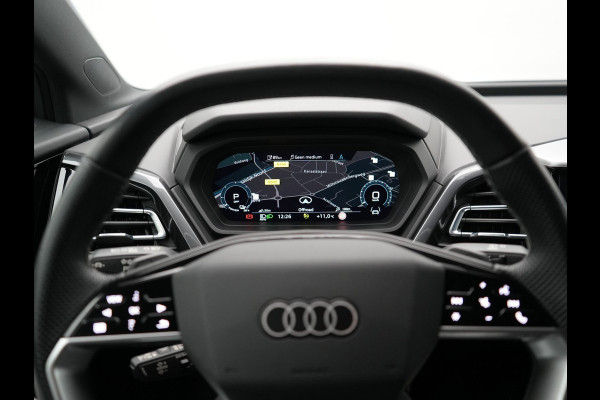 Audi Q4 Sportback e-tron 35 S edition 55 kWh 2 x S - Line INCL BTW | Adaptive Cruise | Camera | Sportstoelen Verwarmd | 20"L.M | Apple Carplay | Parkassist | Virtual | El. Achterklep |