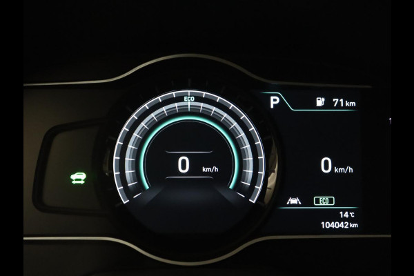 Hyundai Kona EV Comfort 64 kWh | 3-Fase | SOH 98% | Trekhaak | Adaptive cruise | Warmtepomp | Camera | Carplay | Keyless | Navigatie | Climate control