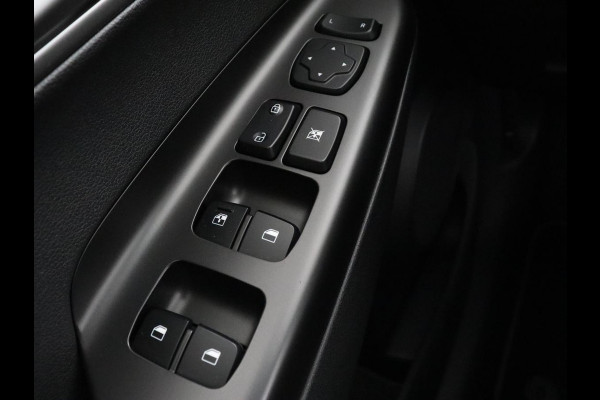 Hyundai Kona EV Comfort 64 kWh | 3-Fase | SOH 98% | Trekhaak | Adaptive cruise | Warmtepomp | Camera | Carplay | Keyless | Navigatie | Climate control