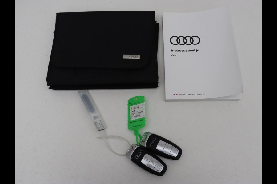 Audi A3 30 TFSI S edition | Leder | Virtual Cockpit | Carplay | Sportstoelen | Full LED | DAB | Climate control | Parkeerhulp | Navigatie | Cruise control