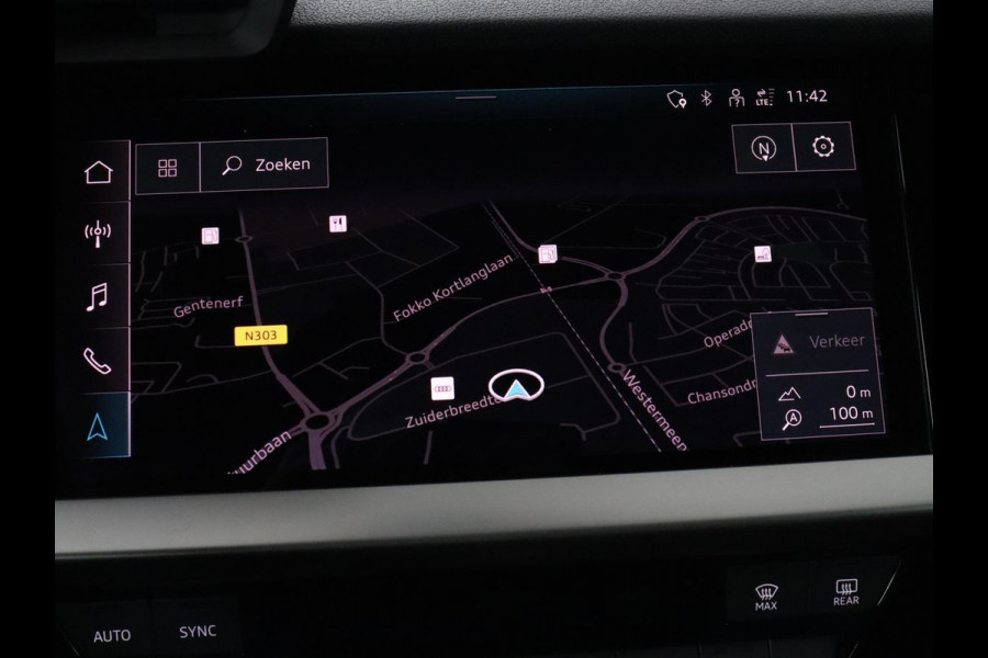 Audi A3 30 TFSI S edition | Leder | Virtual Cockpit | Carplay | Sportstoelen | Full LED | DAB | Climate control | Parkeerhulp | Navigatie | Cruise control