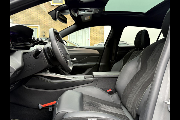 Peugeot 408 1.2 130pk GT Panoramadak, 360 camera, 19''Lmv, Focal audio