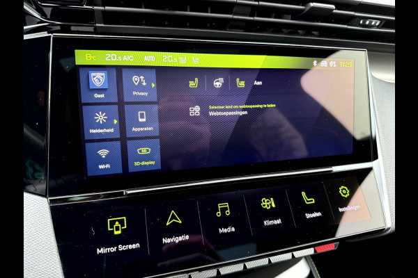 Peugeot 408 1.2 130pk GT Panoramadak, 360 camera, 19''Lmv, Focal audio