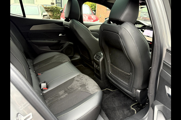 Peugeot 408 1.2 130pk GT Panoramadak, 360 camera, 19''Lmv, Focal audio