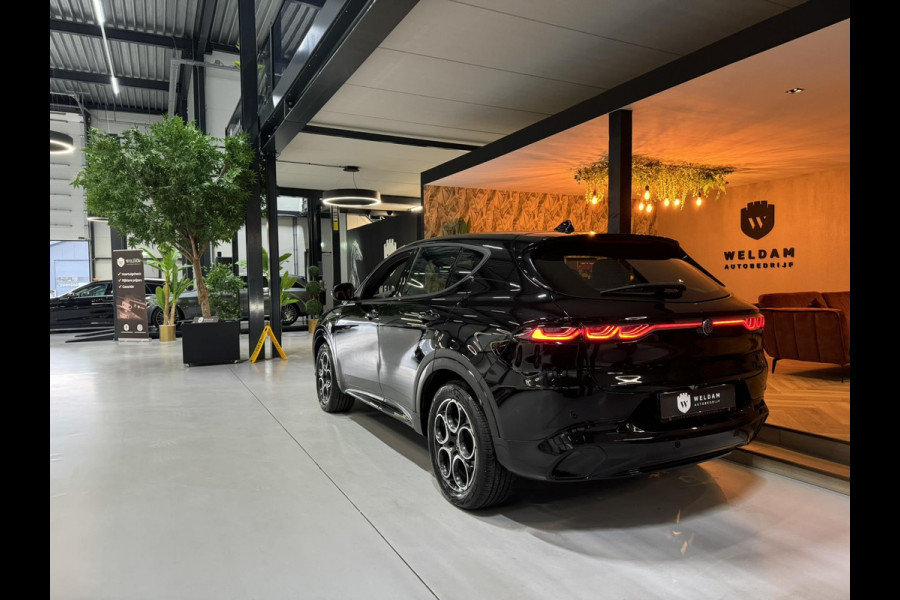 Alfa Romeo Tonale 1.5T Hybrid Ti Garantie StuurVW StoelVW Camera Adoptieve Cruise Elek Achterklep Navi Clima Led Dab Rijklaar