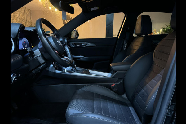 Alfa Romeo Tonale 1.5T Hybrid Ti Garantie StuurVW StoelVW Camera Adoptieve Cruise Elek Achterklep Navi Clima Led Dab Rijklaar