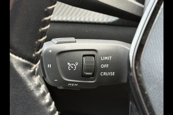 Peugeot 2008 BWJ 10-2020 | 1.2T 101PK Allure | TREKHAAK | PANO DAK | LEDER/STOF | CLIMA | NAVI | PDC 2X | CAMERA | CARPLAY |