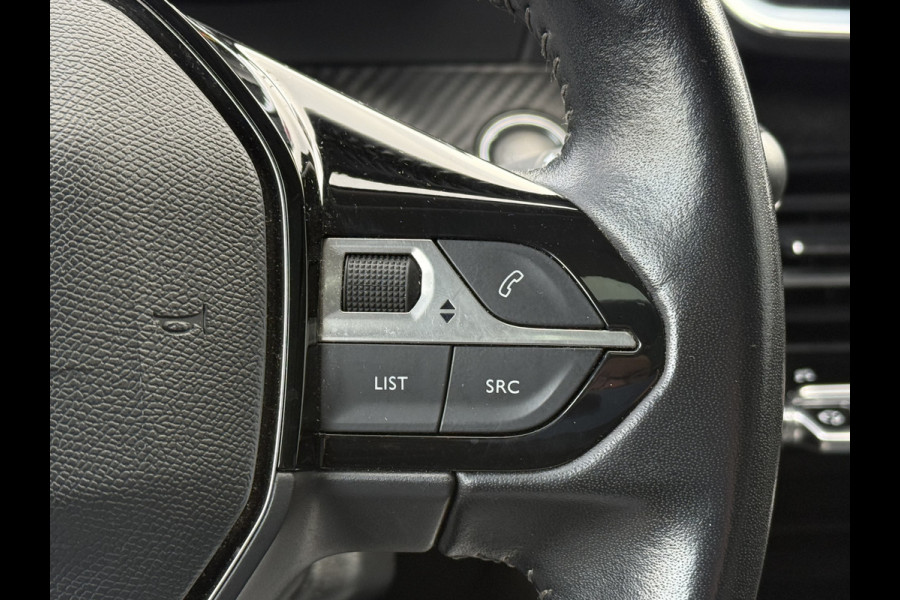Peugeot 2008 BWJ 10-2020 | 1.2T 101PK Allure | TREKHAAK | PANO DAK | LEDER/STOF | CLIMA | NAVI | PDC 2X | CAMERA | CARPLAY |