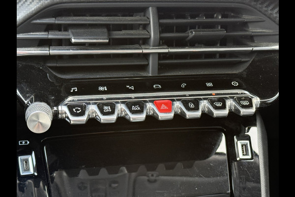 Peugeot 2008 BWJ 10-2020 | 1.2T 101PK Allure | TREKHAAK | PANO DAK | LEDER/STOF | CLIMA | NAVI | PDC 2X | CAMERA | CARPLAY |