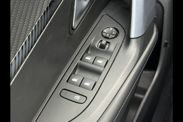 Peugeot 2008 BWJ 10-2020 | 1.2T 101PK Allure | TREKHAAK | PANO DAK | LEDER/STOF | CLIMA | NAVI | PDC 2X | CAMERA | CARPLAY |