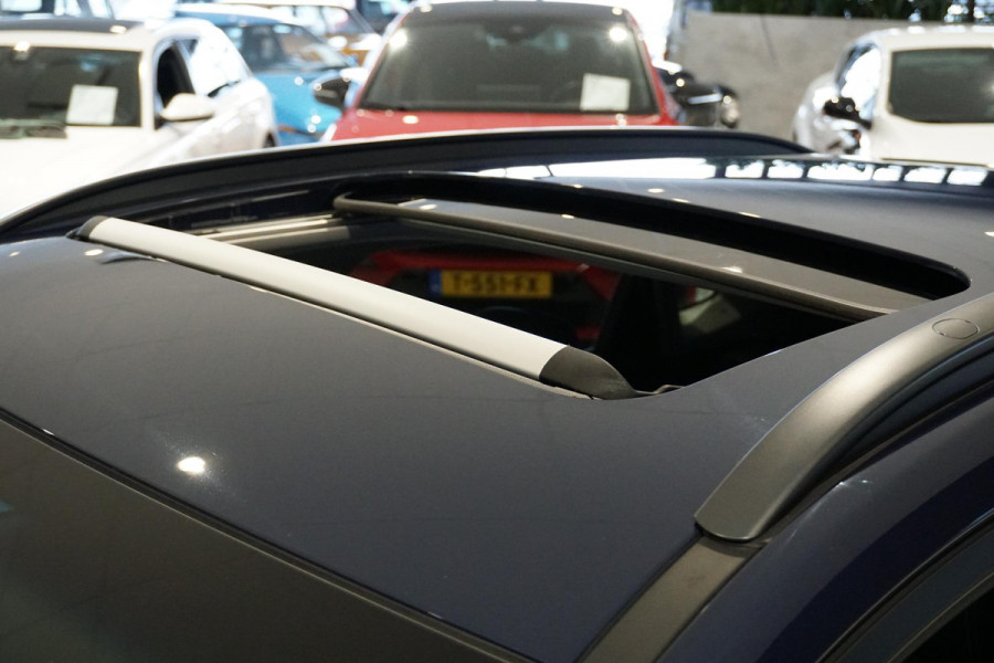 Hyundai Kona EV Premium Sky 64 kWh + PANODAK / STOELVENTILATIE / HEAD-UP