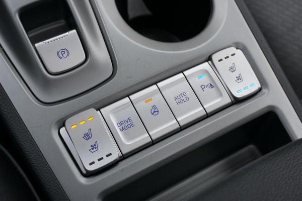 Hyundai Kona EV Premium Sky 64 kWh + PANODAK / STOELVENTILATIE / HEAD-UP