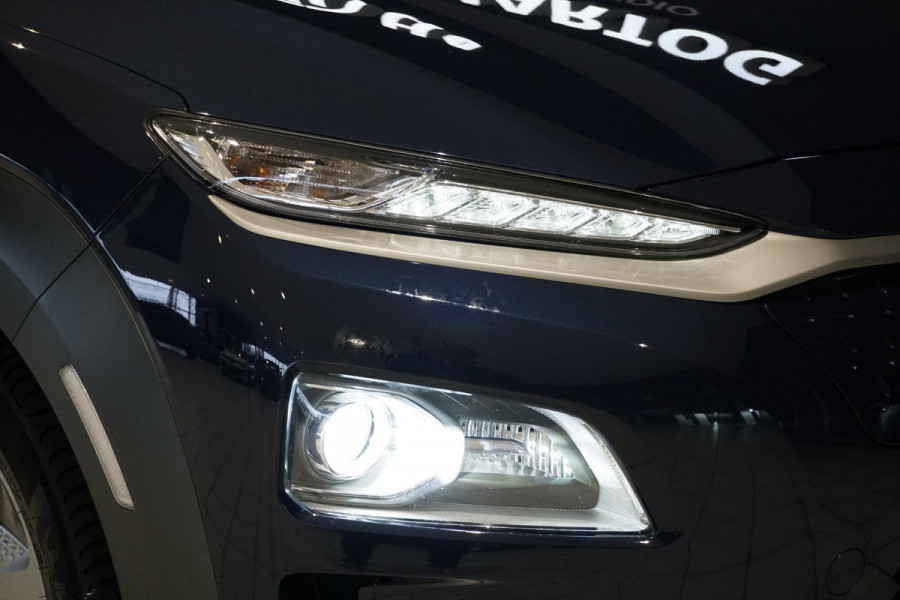 Hyundai Kona EV Premium Sky 64 kWh + PANODAK / STOELVENTILATIE / HEAD-UP