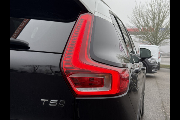 Volvo XC40 2.0 T5 AWD Intro Edition | NL-auto | Pano | Stoelverw. | ACC