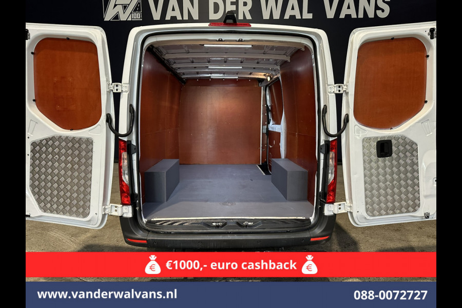 Mercedes-Benz Sprinter 316 CDI 163pk L2H1 Achterwiel aandrijving Euro6 Airco | 2800kg Trekhaak | Camera | Apple Carplay Parkeersensoren, Android Auto, Cruisecontrol