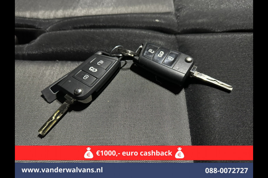Volkswagen Crafter 2.0 TDI 141pk L3H3 L2H2 Euro6 Airco | Camera | Apple Carplay | Cruisecontrol | Chauffeursstoel Parkeersensoren, Bijrijdersbank, 3000kg trekvermogen,  Android Auto