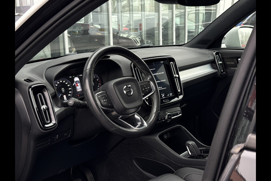 Volvo XC40 2.0 T5 AWD Intro Edition | NL-auto | Pano | Stoelverw. | ACC