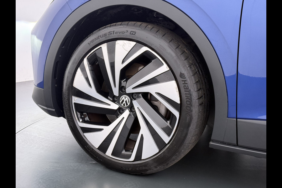 Volkswagen ID.4 Max Pro 1ST 77kWh W-pomp Trekhaak Panodak Camera 21" PDC-a+v Matrix-LED-a+v Adap.Cruise Navi Ergo-Active Stoelen Memory Dynamisch onderstel Stoelverwarming Lmv Elek.Achterklep Privacy Glas Voorruitverwarming Wifi SOH 87% 1e Eigenaar Origineel Nederlandse Auto 1.000KG Trekgewicht € 58.000 nieuw !