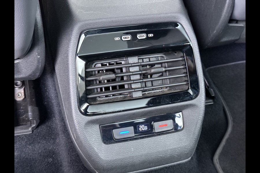 Volkswagen ID.4 Max Pro 1ST 77kWh W-pomp Trekhaak Panodak Camera 21" PDC-a+v Matrix-LED-a+v Adap.Cruise Navi Ergo-Active Stoelen Memory Dynamisch onderstel Stoelverwarming Lmv Elek.Achterklep Privacy Glas Voorruitverwarming Wifi SOH 87% 1e Eigenaar Origineel Nederlandse Auto 1.000KG Trekgewicht € 58.000 nieuw !