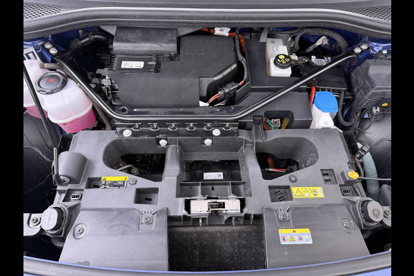 Volkswagen ID.4 Max Pro 1ST 77kWh W-pomp Trekhaak Panodak Camera 21" PDC-a+v Matrix-LED-a+v Adap.Cruise Navi Ergo-Active Stoelen Memory Dynamisch onderstel Stoelverwarming Lmv Elek.Achterklep Privacy Glas Voorruitverwarming Wifi SOH 87% 1e Eigenaar Origineel Nederlandse Auto 1.000KG Trekgewicht € 58.000 nieuw !