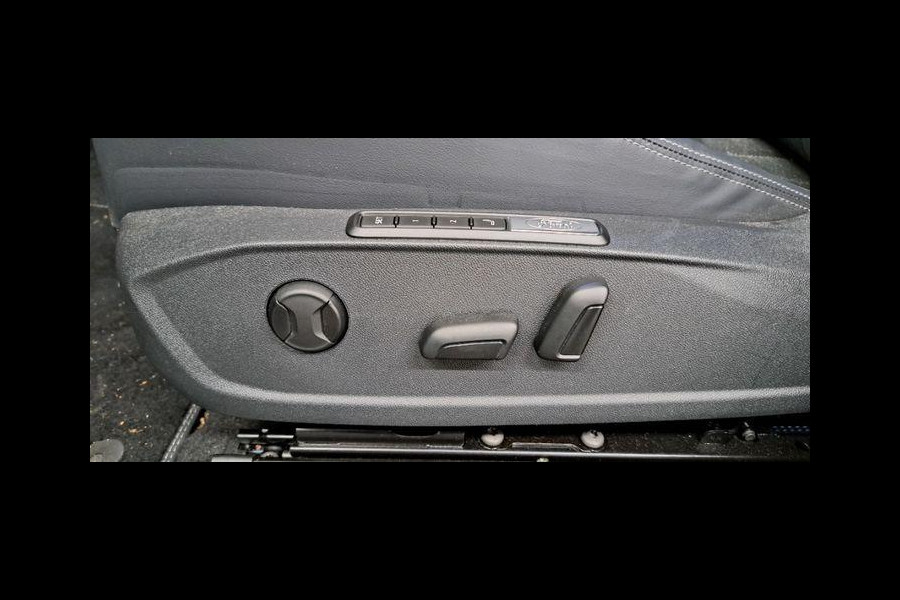 Ford Explorer Premium Extended Range RWD 77 kWh 286pk | Adaptieve Cruise | Massage Stoelen | Winterpack | Vol leder